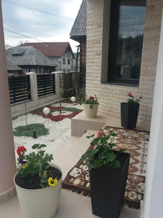 Casa Bianca Oncesti Guest House Exterior photo